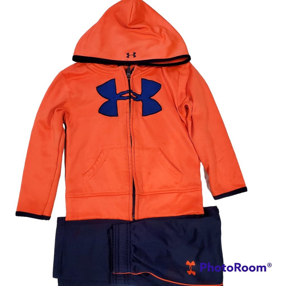 Girls Under Armour outfit pants and zip up hooded sweater size 4